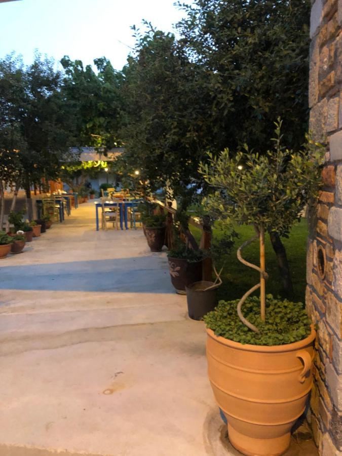 Gregory'S Village Platy Exterior photo