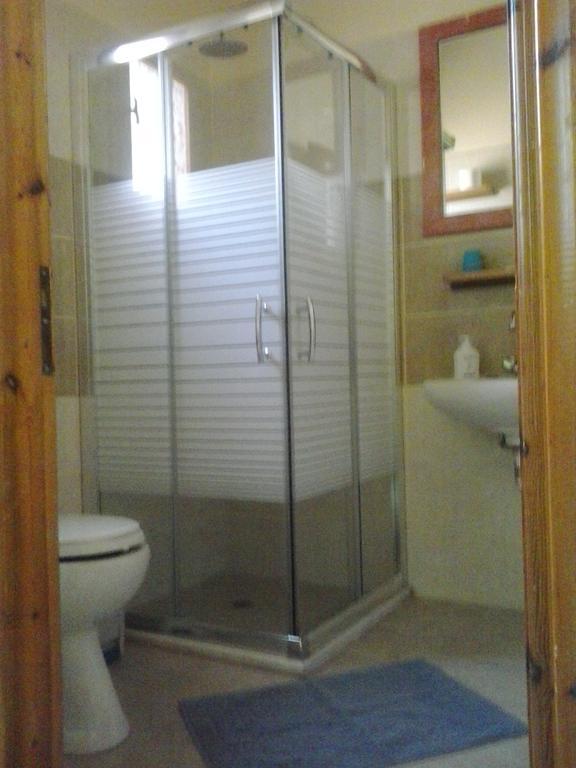 Gregory'S Village Platy Room photo